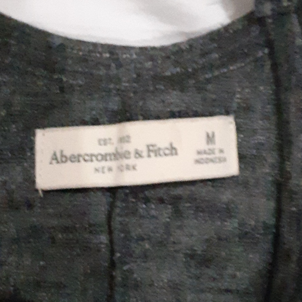 Two tshirts - Picture 2 of 5